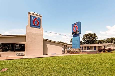 Motel 6-Newport News, VA