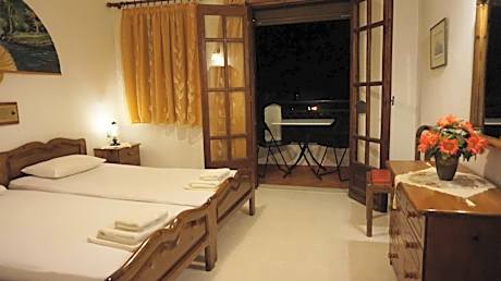 Quadruple Room with Sea View