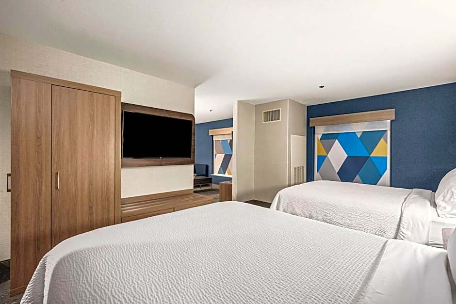 Holiday Inn Express Hotel & Suites Lincoln-Roseville Area By IHG