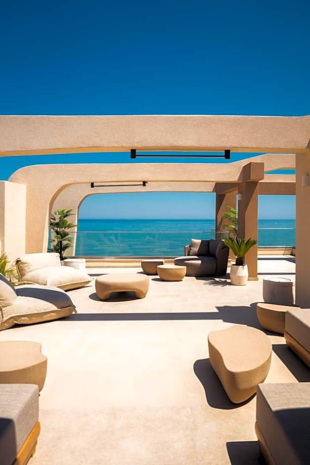 Batis Aero Beachfront Wellbeing Hotel