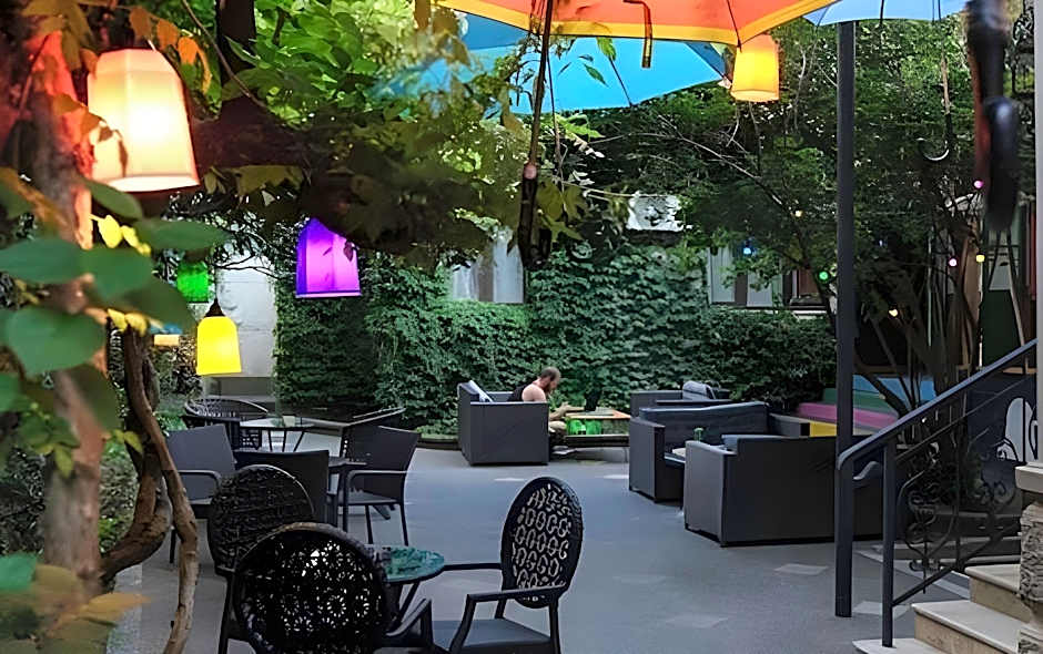 Karvi Hostel
