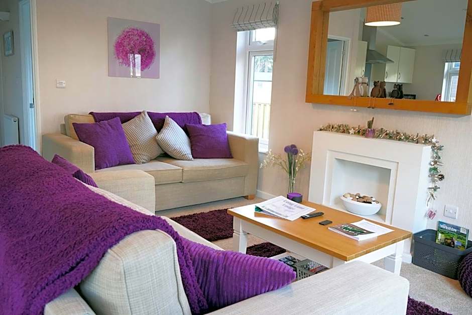 Hollicarrs - Long Lane Lodge