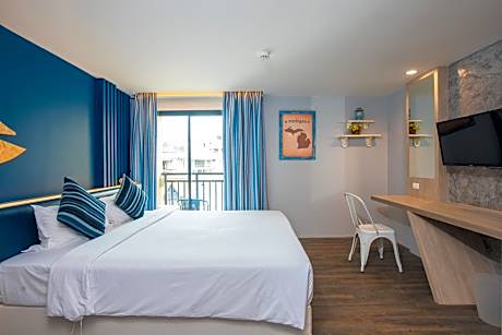 Deluxe Double or Twin Room with Balcony