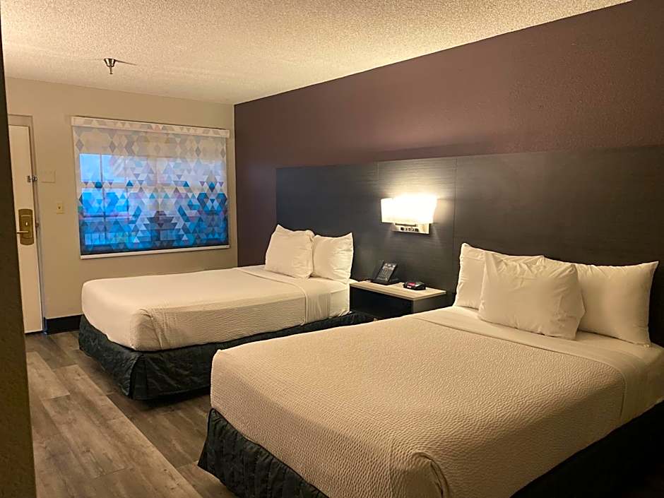 La Quinta Inn & Suites by Wyndham Bakersfield South