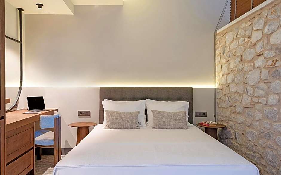 Sitovolonas Superior Accommodation