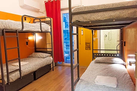 Bed in 4-Bed Mixed Dormitory Room with Private Bathroom