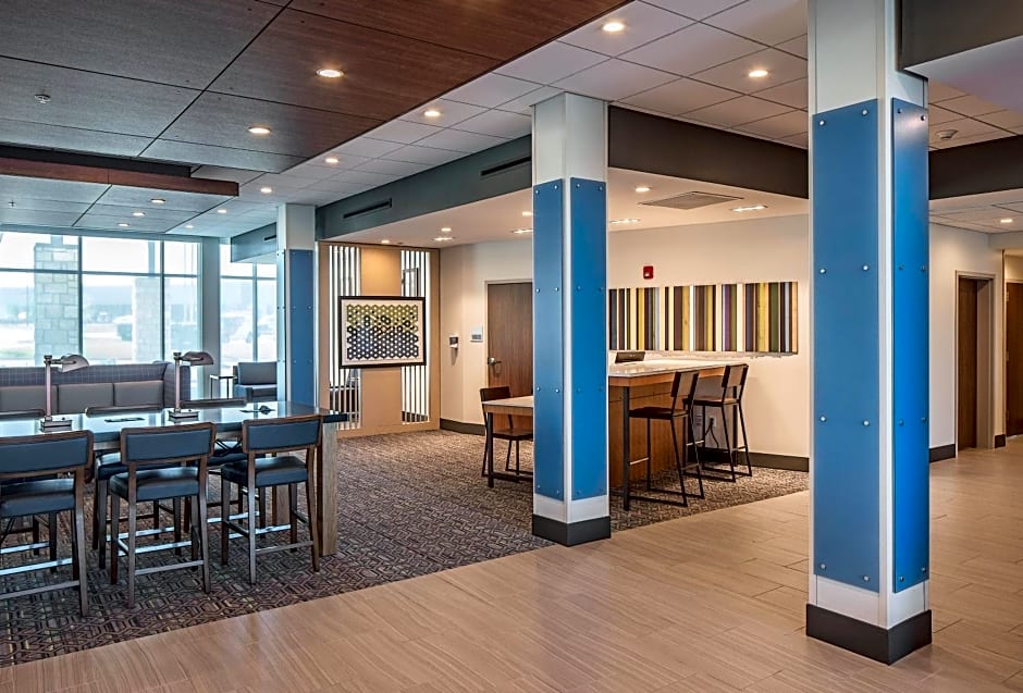 Holiday Inn Express & Suites West Omaha - Elkhorn