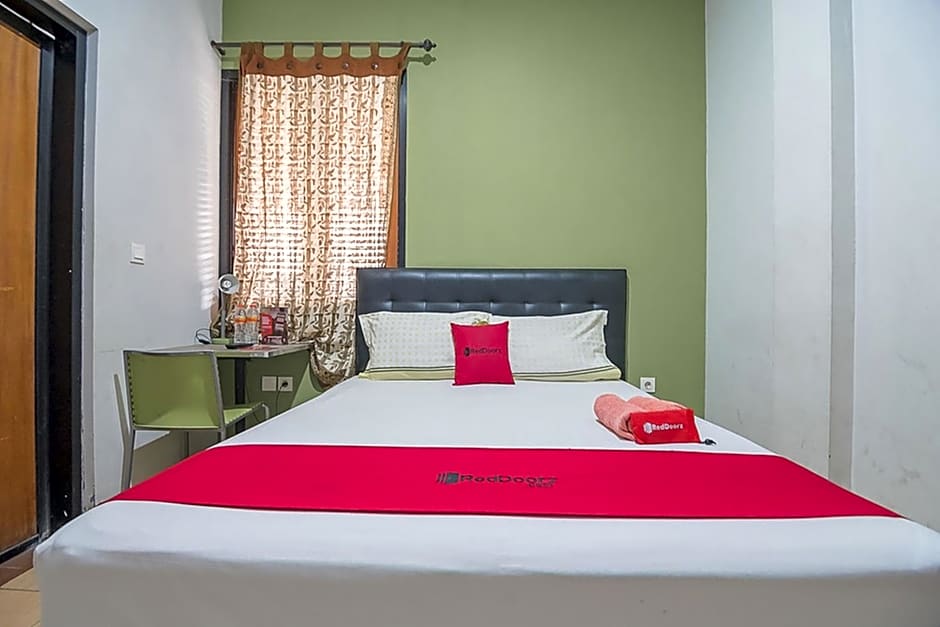 RedDoorz Syariah near Krida Nusantara