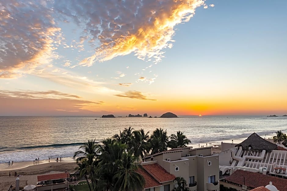 Tesoro Ixtapa Beach Resort