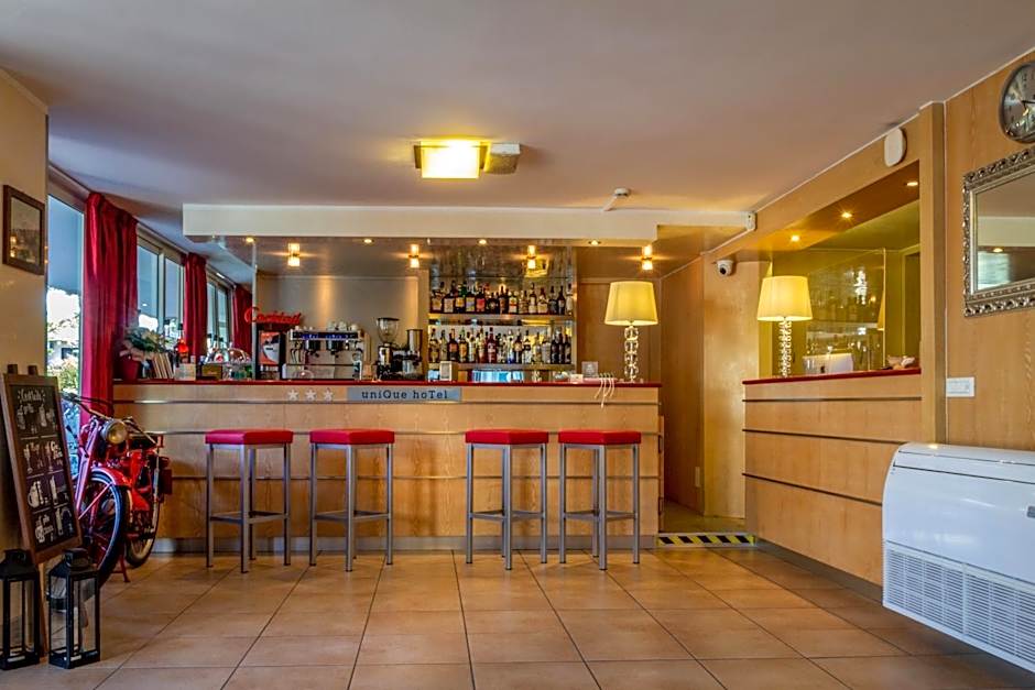 Unique Hotel