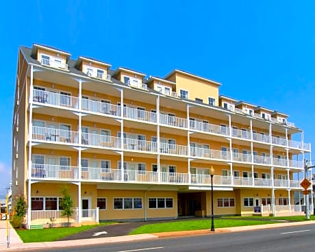 Gateway Hotel & Suites, Ascend Hotel Collection