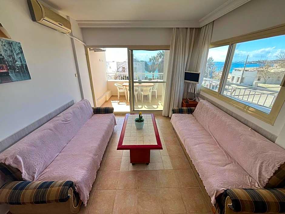HOLIDAY APART 50 meters to BEACH, Sea view apartments