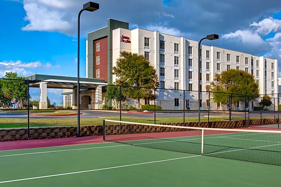 Hampton Inn By Hilton And Suites Austin-Airport