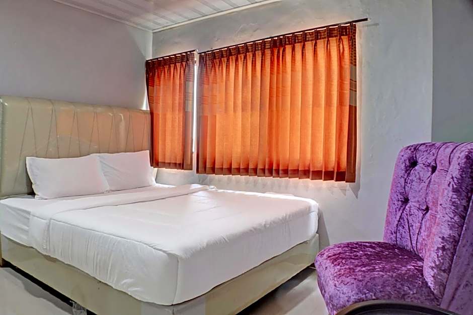 OYO Life 92830 Homestay Slamet Riadi Iv