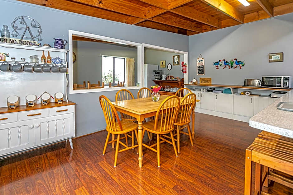 Lady Bowen Bed & Breakfast