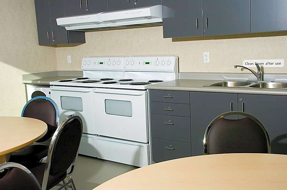 Residence & Conference Centre - Kamloops
