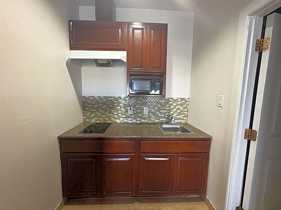 Westwood Inn by OYO Gonzales TX