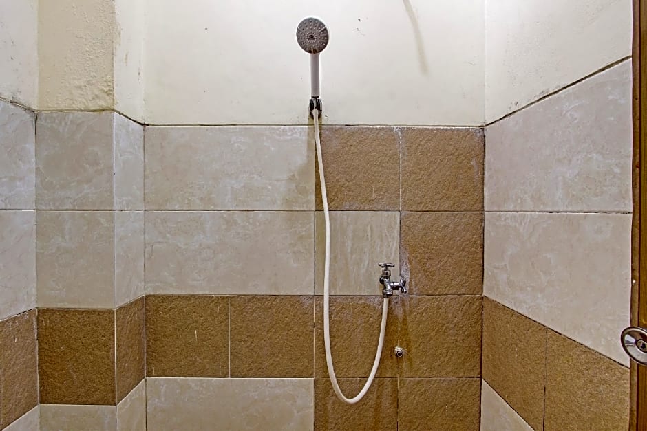 OYO Life 92663 Karmel 6