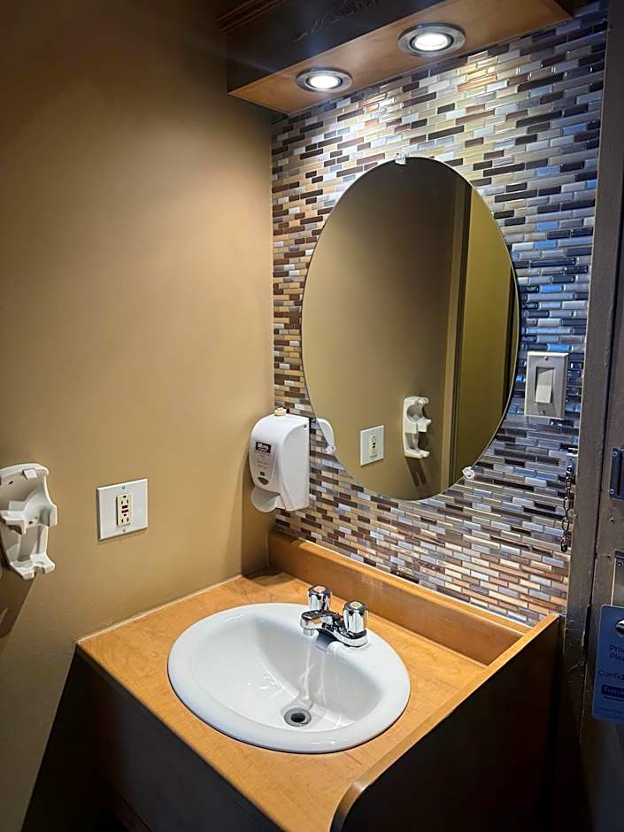 Travelodge by Wyndham Drummondville