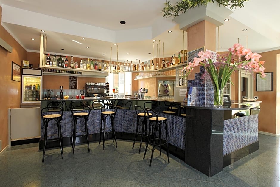 Hotel Conti