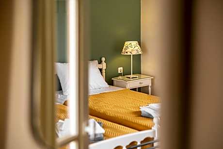 Standard Triple Studio