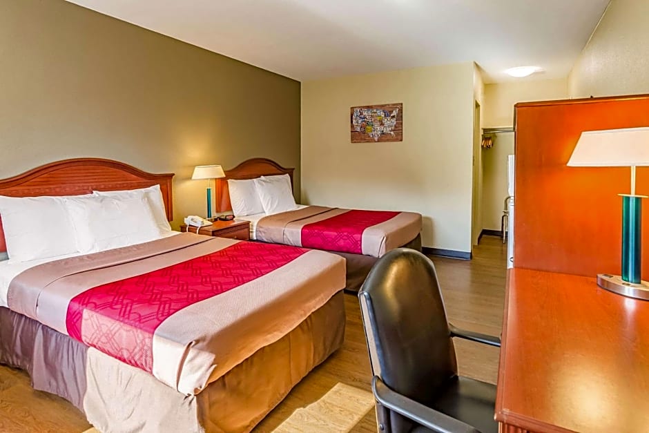 Econo Lodge Lexington Downtown near I-81