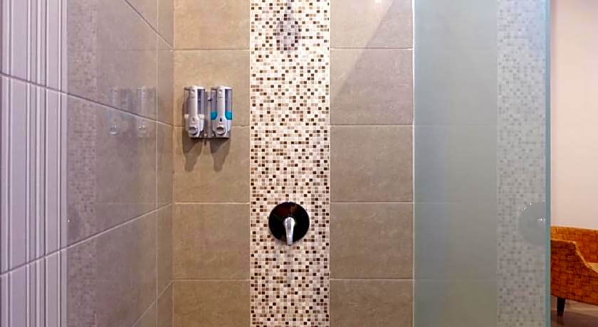 U Tube Hotel and Spa