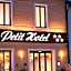 Petit Hotel