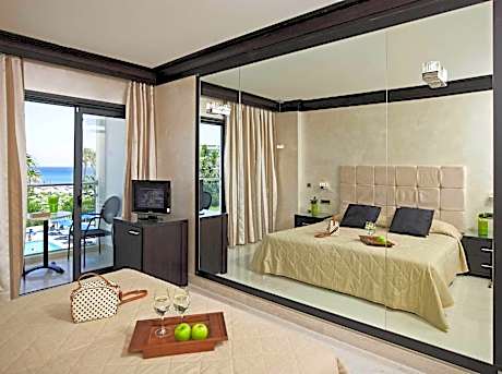 Twin Room with Sea View
