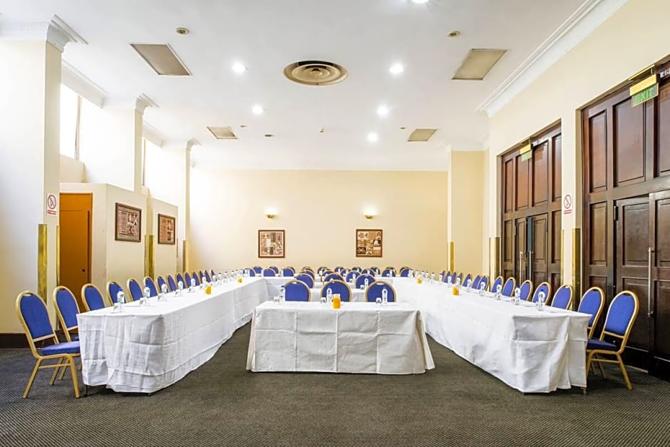 New Ambassador Hotel