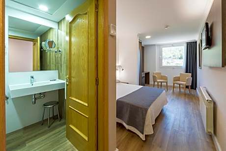 Double or Twin Room with River View