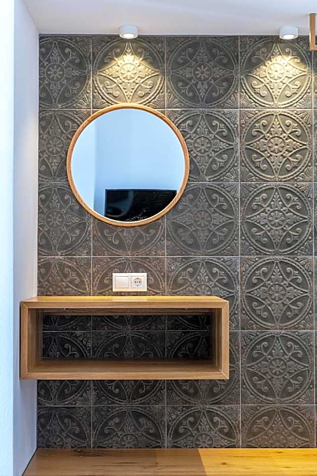 Remezzo Bayfront Suites