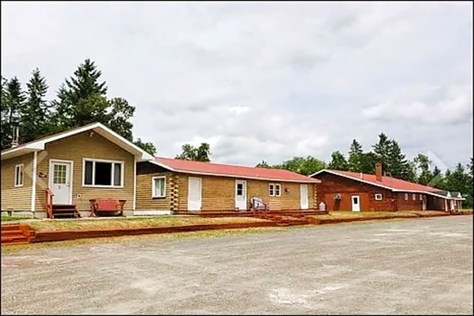 Love Hotels St John River by OYO at Fort Kent ME