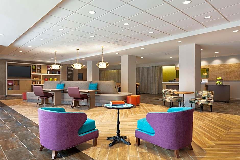 Home2 Suites By Hilton Milwaukee West