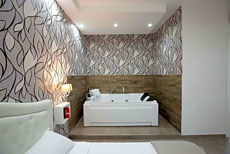 King Room with Spa Bath