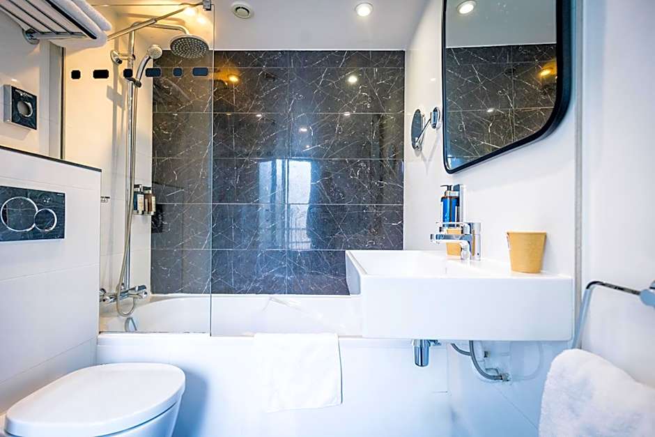 Hotel Montparnasse Saint Germain