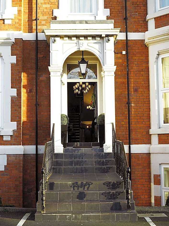 Kensington House Aparthotel