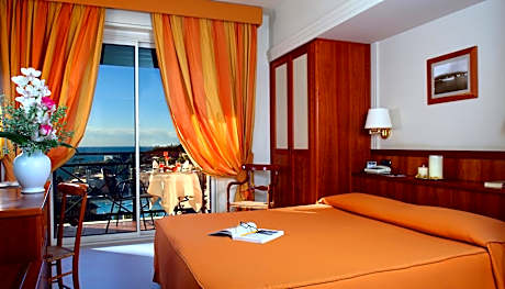 Superior Double or Twin Room with Balcony and Sea View