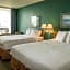 Baymont Inn & Suites by Wyndham Fargo