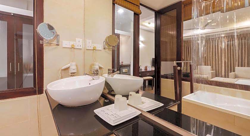 Tourmaline Hotel
