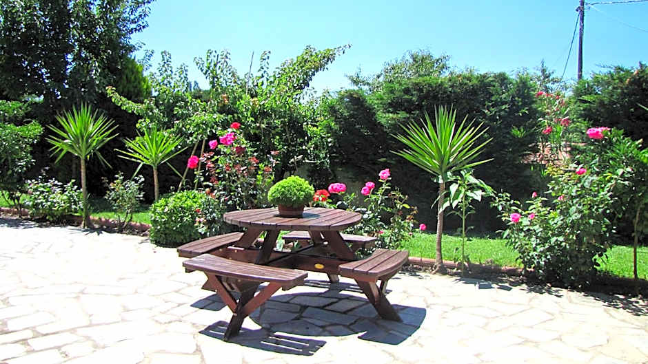 Palirria Hotel & Studios