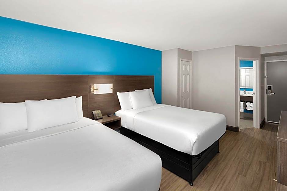 La Quinta Inn & Suites by Wyndham Houston Stafford Sugarland