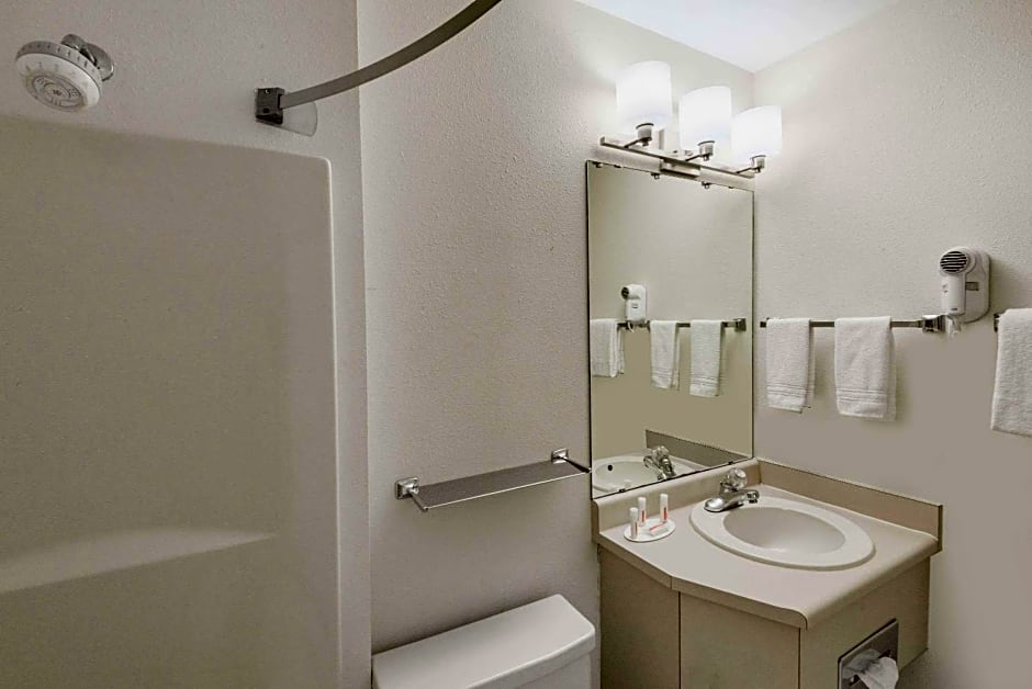 Days Inn by Wyndham Ashland