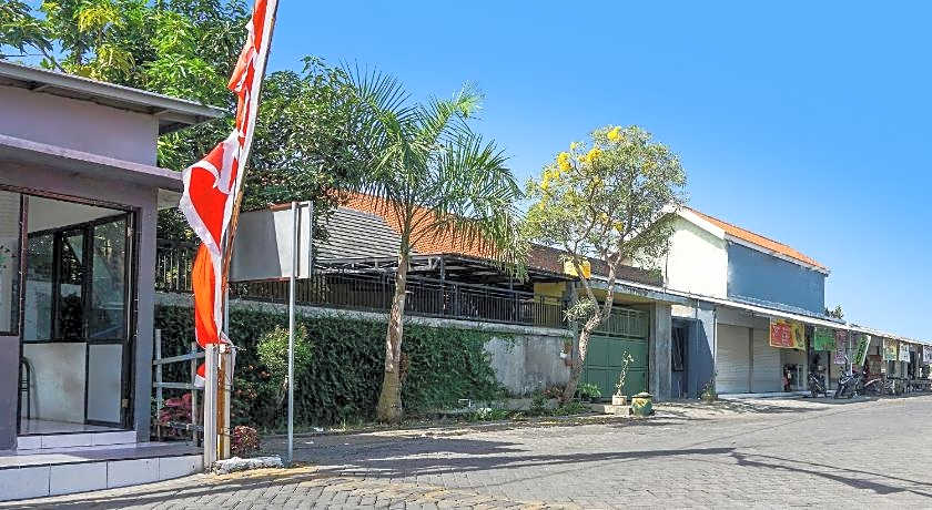 OYO Life 91544 Homestay Biru Blukid