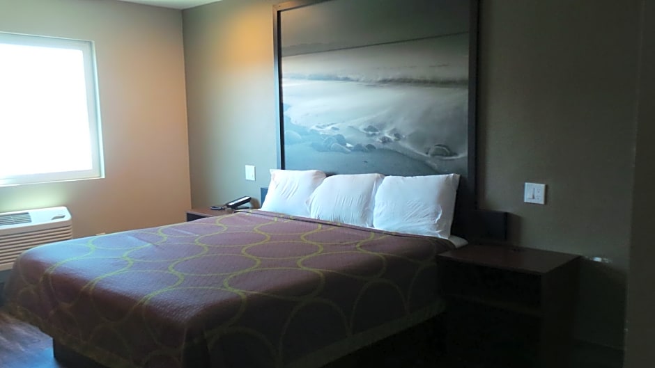 Super 8 by Wyndham San Diego/Imperial Beach