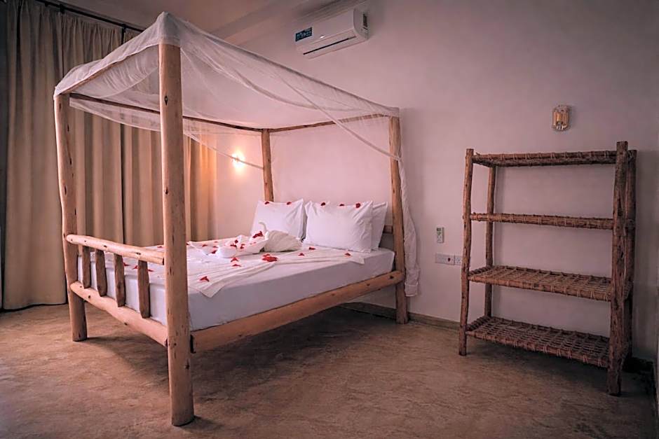 AROYA Boutique Hotel