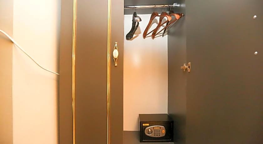 Grand moon hotel suites 