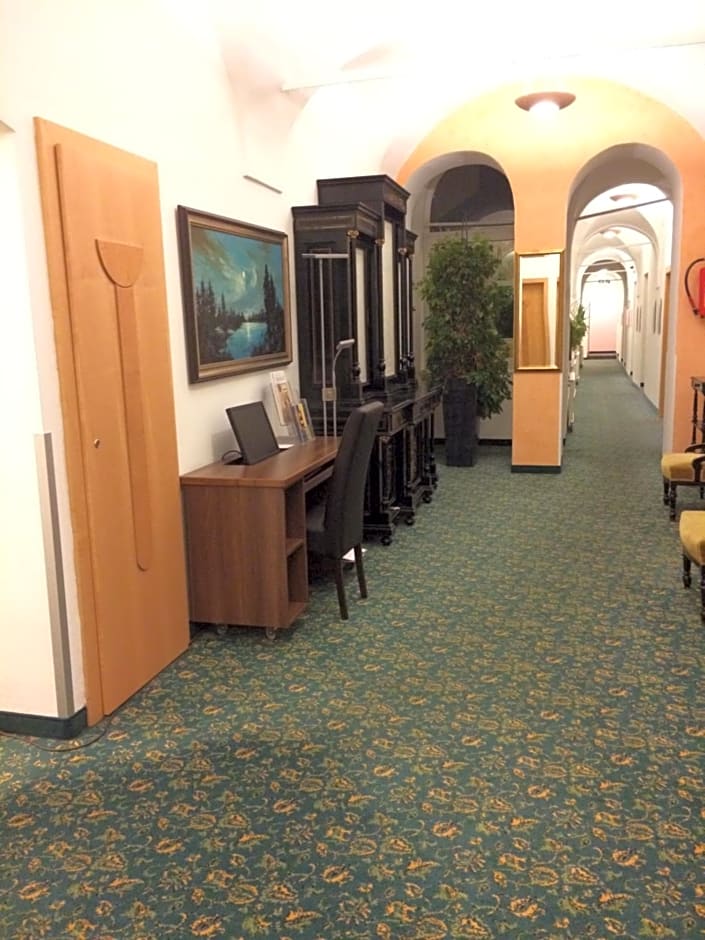 Hotel Goldener Brunnen