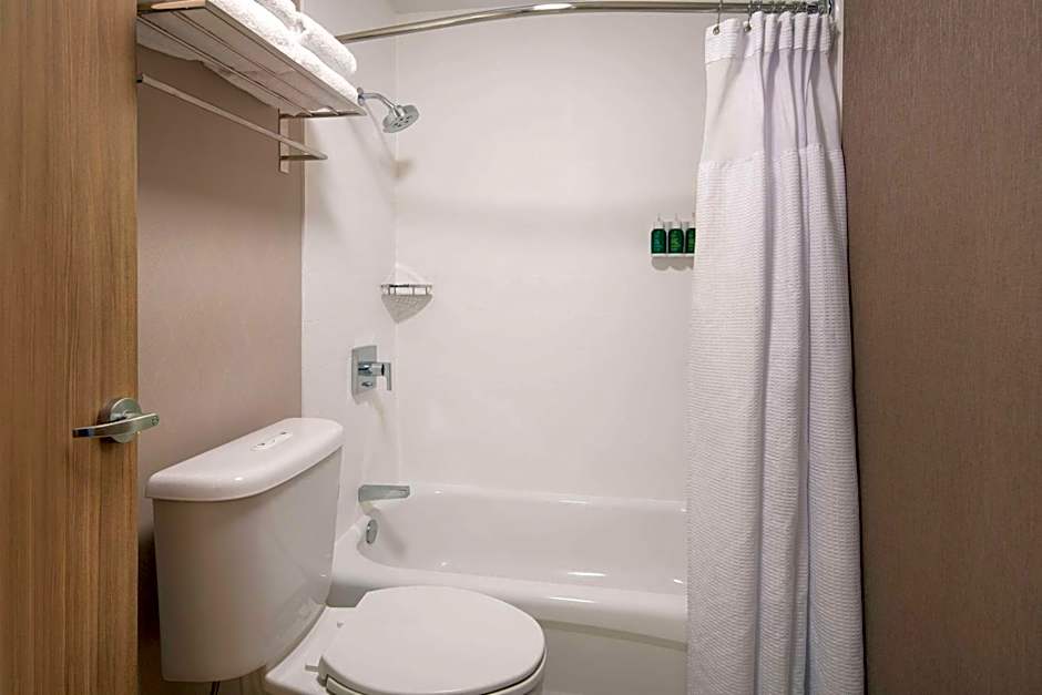 Sonesta Select Seattle Renton Suites