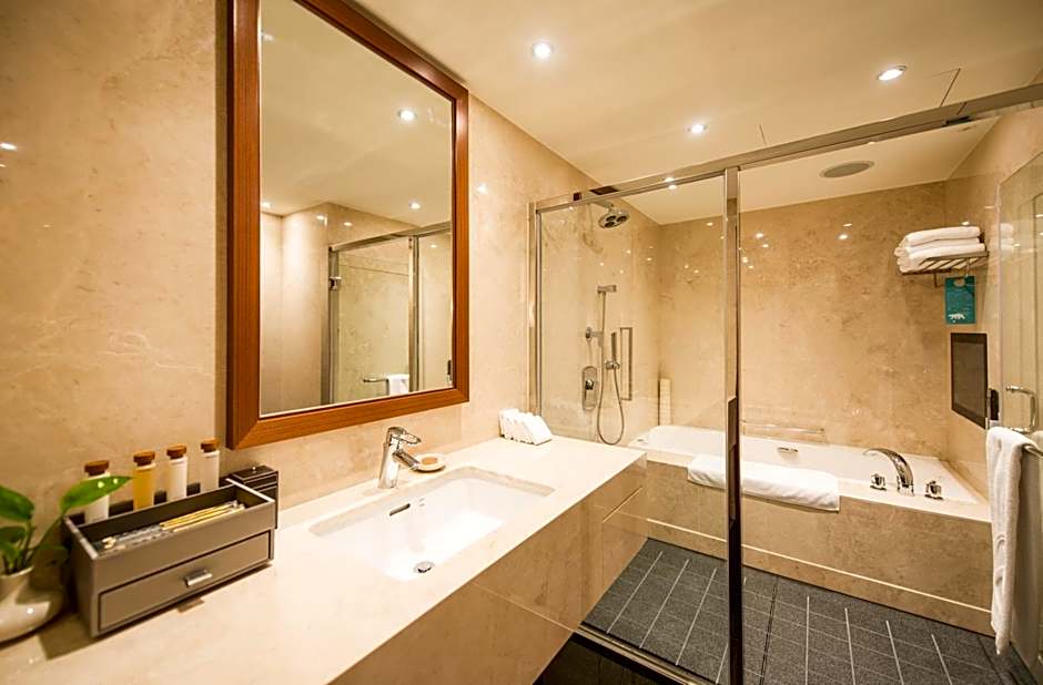 Photo 1 of 17 of Premium Suite